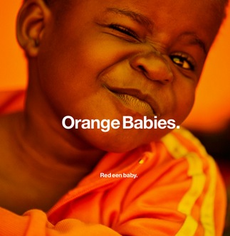 Orange Babies är en holländsk hjälporganisation som Mona vurmade för.