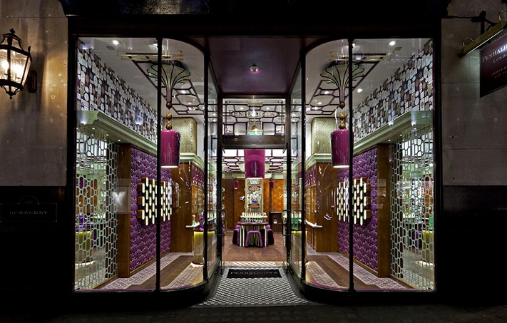 Penhaligons flagshipstore på Regent Street i London öppnade 2006 och har gjort ett ansiktslyft och re-öppnat i januari 2013. Bilder från retailsdesignblog 2013