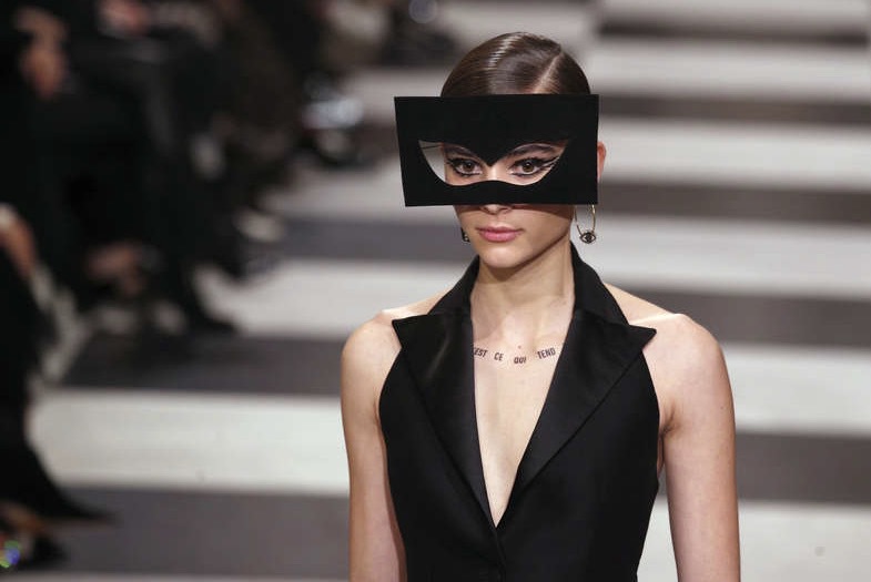 Christian Dior fokuserade också på en ögonhatt. Foto: TT