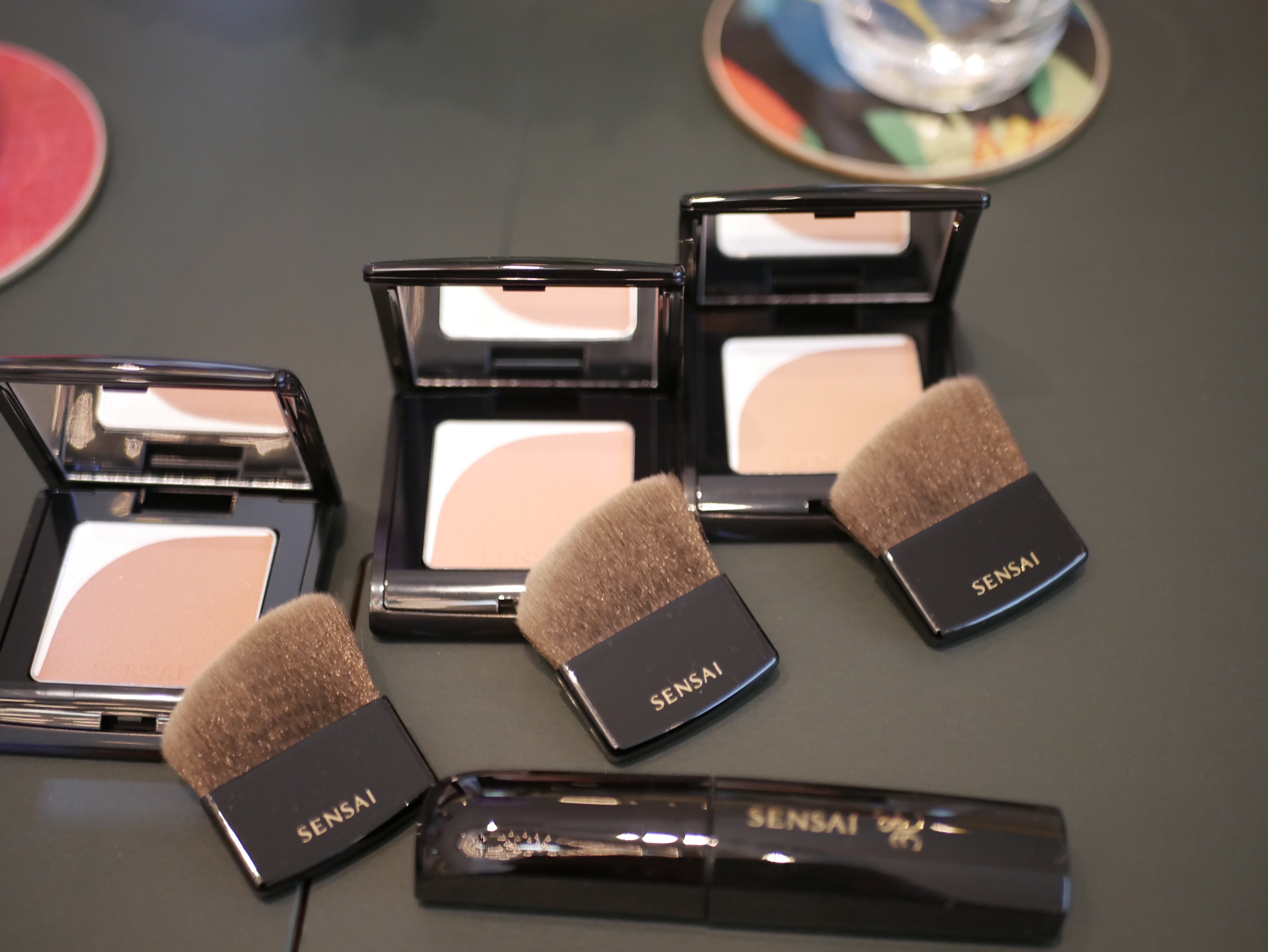 Japanska Sensai släpper ny makeup som mattar ner huden