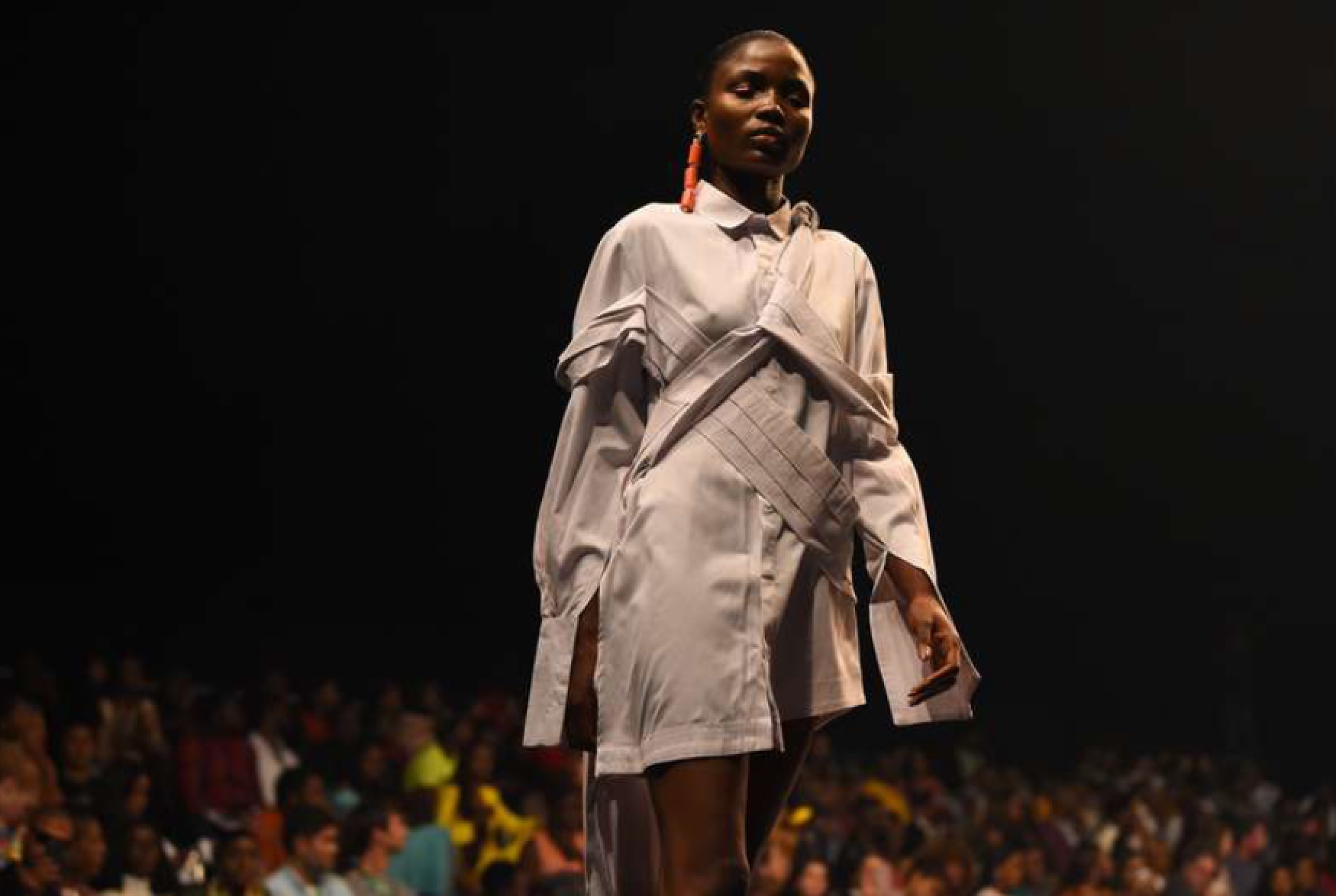 Fruche visade upp välskräddad elegans på Lagos Fashion Week Foto: AFP